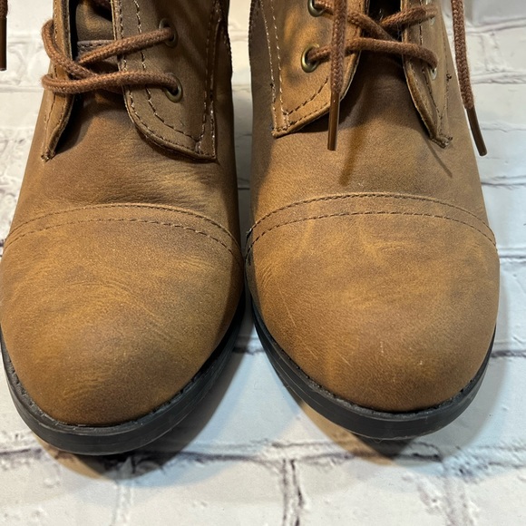 JUST FAB Heeled Lace Up Boot Brown-9 - Picture 5 of 8